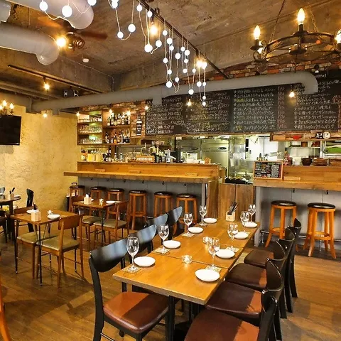 Wine ＆ Tapas Callejero（カジェーロ） - メイン