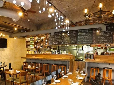 Wine ＆ Tapas Callejero（カジェーロ）