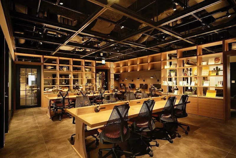 howlive タイムスビル店 - メイン