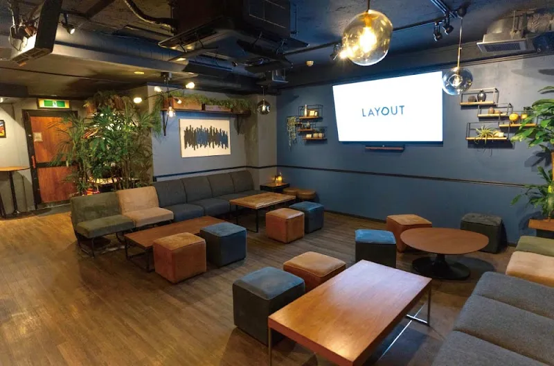 LAYOUT - メイン