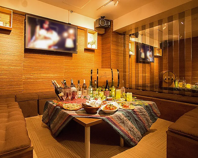private room dining Roots 新宿店 - メイン