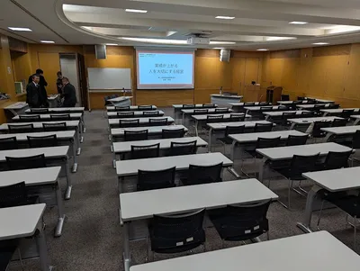 市民会議室（ゼロワンホール）