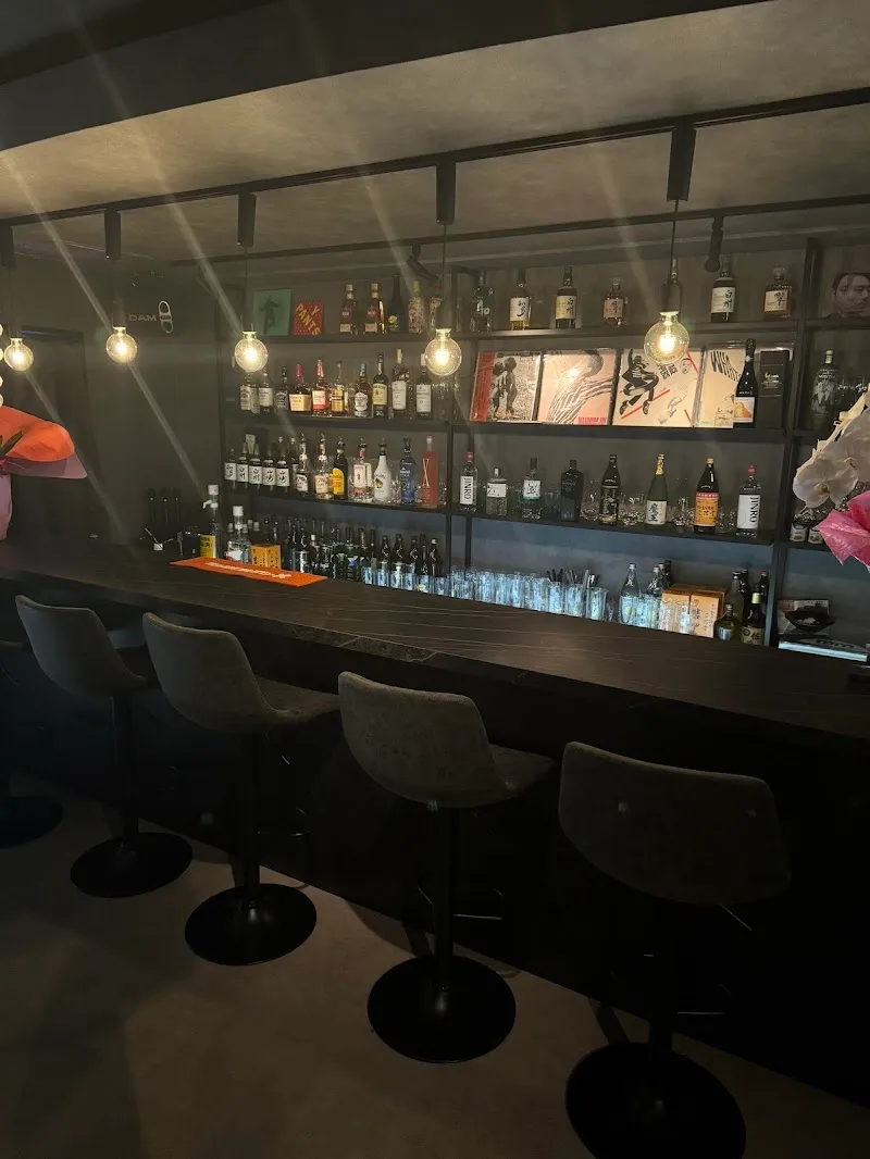 Bar NEU - メイン