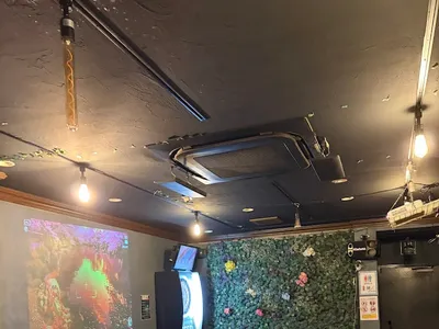 ダーツ＆カラオケ バー frees【フリース】大名 国体道路店【旧スターチル】