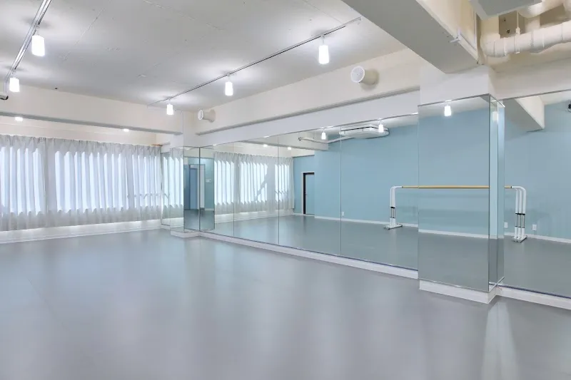 Hina STUDIO（ヒナスタジオ） 新宿西口