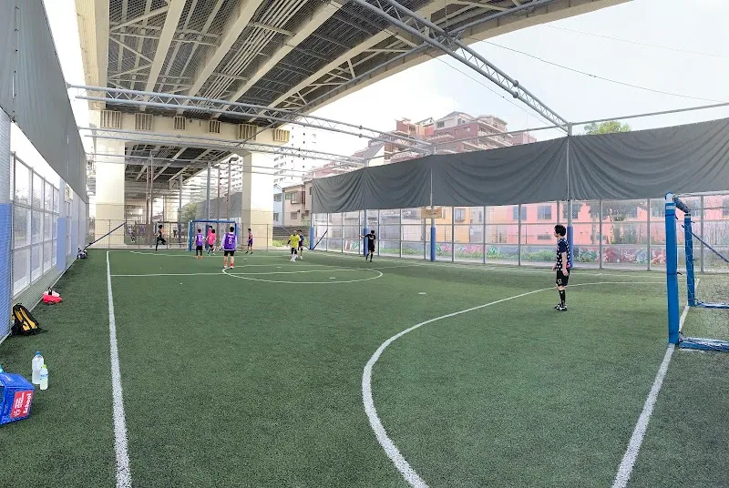 江東区立 竪川河川敷公園 フットサル場 - メイン